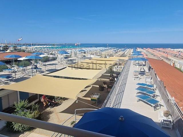 Locale Commerciale in vendita a Viareggio, Toscana