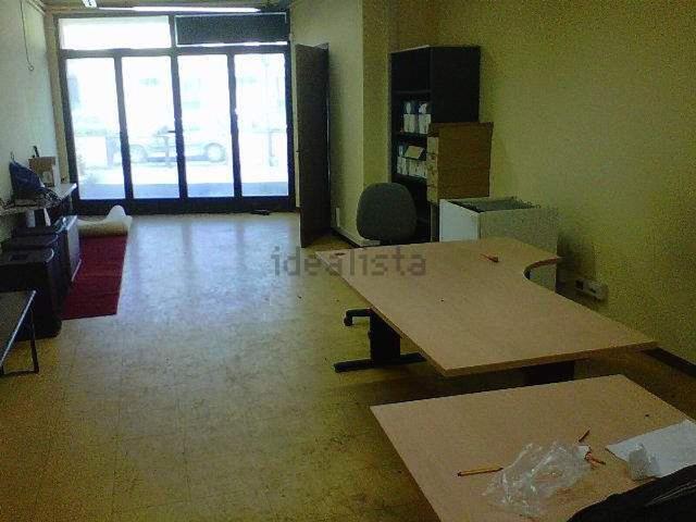 Locale Commerciale in vendita a Oltrarno, Calcinaia
