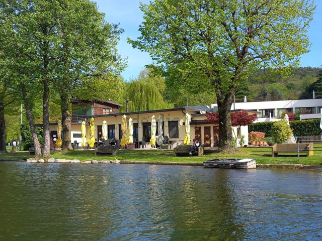 Locale Commerciale in vendita a Vergiate, Lombardia
