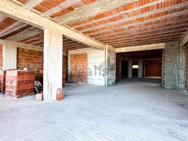 Locale Commerciale in vendita a Minà, Sant'agata Di Militello