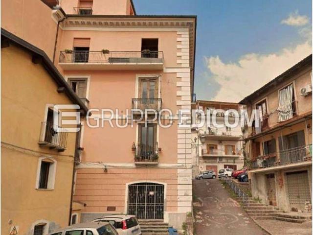 Locale Commerciale in vendita a Magolà, Lamezia Terme