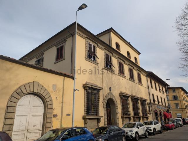 Locale Commerciale in vendita a Quartiere 4, Firenze