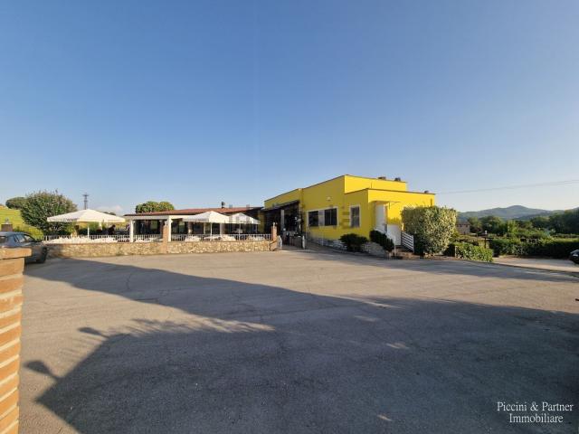 Locale Commerciale in vendita a Cenerente, Umbria