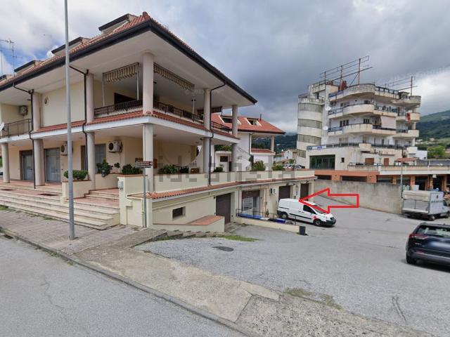 Locale Commerciale in vendita a Calabria, Catanzaro