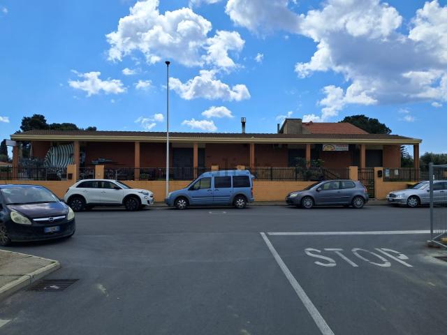 Locale Commerciale in vendita a Quartu Sant'elena, Sardigna/Sardegna