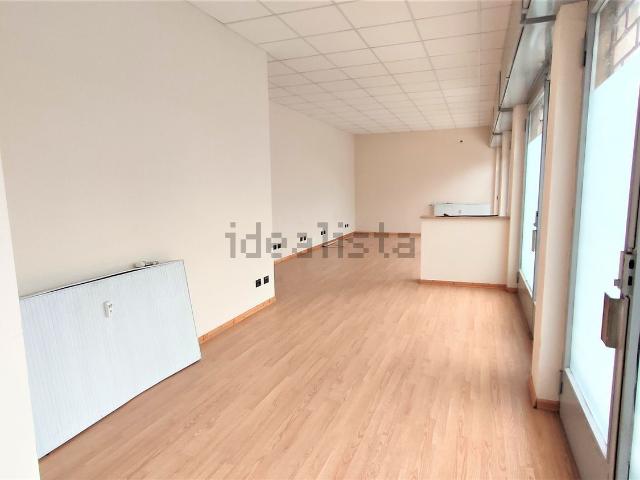 Locale Commerciale in vendita a Piemonte, Alessandria