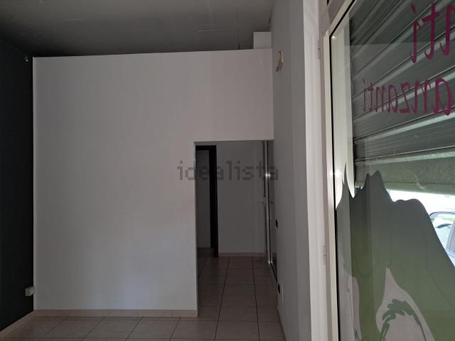 Locale Commerciale in vendita a San Valentino, Puglia