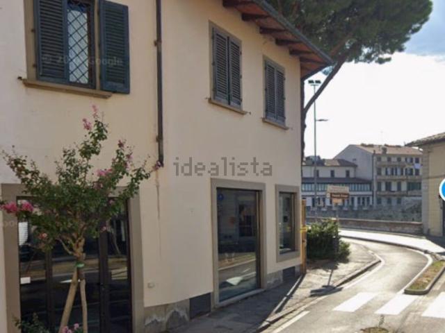 Locale Commerciale in vendita a il Cantiere, Prato
