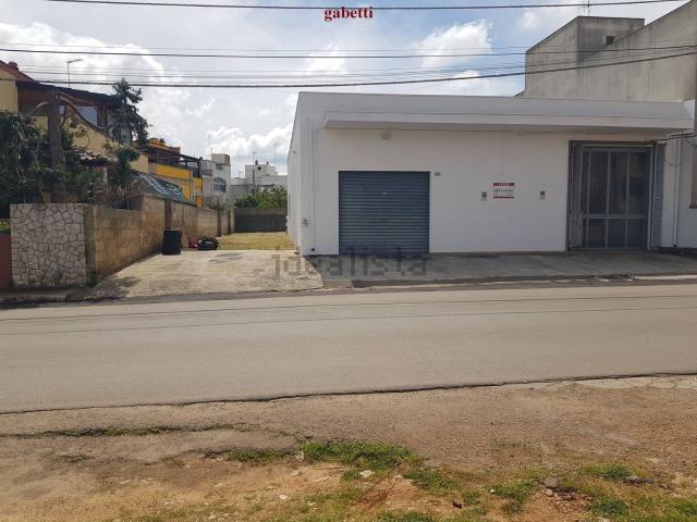 Locale Commerciale in vendita a Sant'Eufemia, Puglia