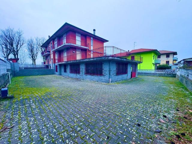 Locale Commerciale in vendita a Piemonte, Alessandria