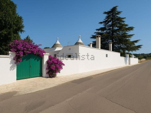 Locale Commerciale in vendita a Puglia, Taranto