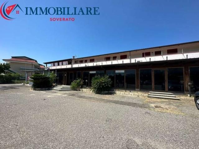 Locale Commerciale in vendita a Calabria, Catanzaro