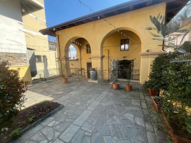 Locale Commerciale in vendita a Unione Montana di Comuni delle Valli di Lanzo, Ceronda e Casternone, Piemonte