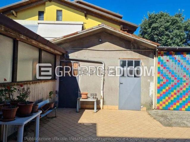 Locale Commerciale in vendita a Unione dei comuni Valle del Savio, Cesenà