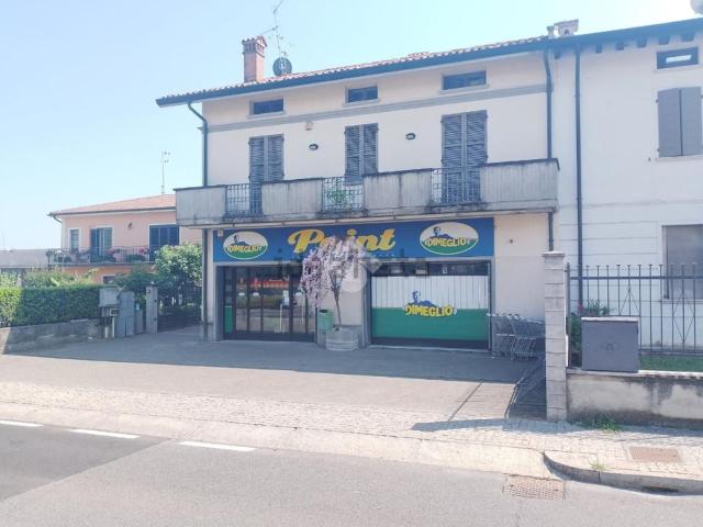 Locale Commerciale in vendita a Trenzano, Lombardia