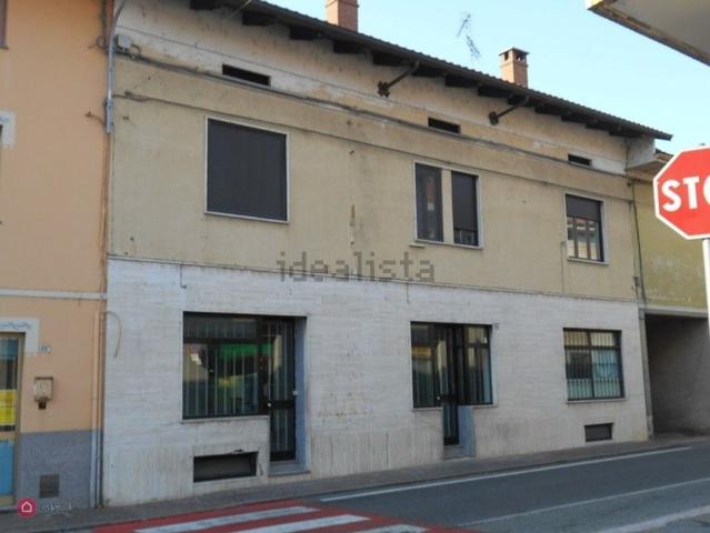 Locale Commerciale in vendita a Piemonte, Vercelli