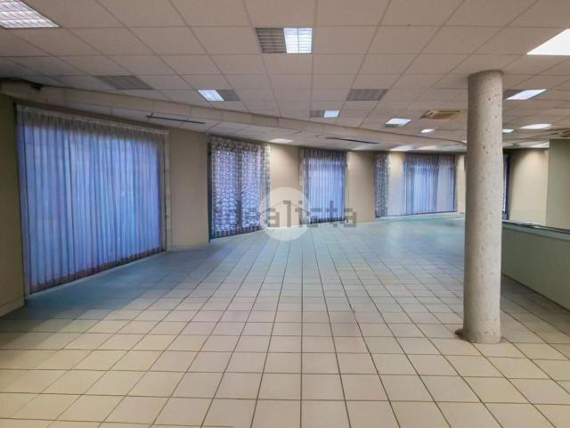 Locale Commerciale in vendita a Treviglio, Lombardia