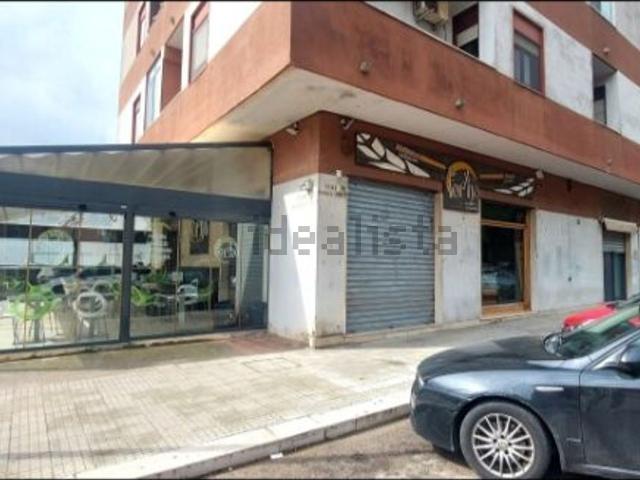 Locale Commerciale in vendita a Santa Chiara, Puglia