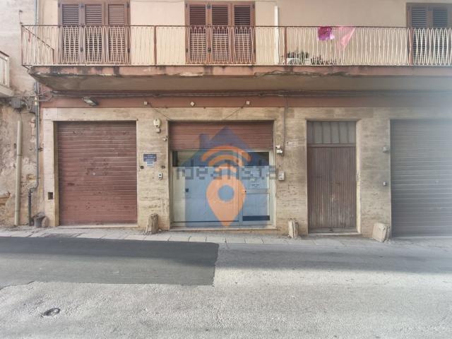 Locale Commerciale in vendita a Castelvetrano, Sicilia