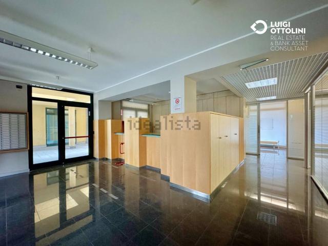 Locale Commerciale in vendita a Pedrengo, Lombardia