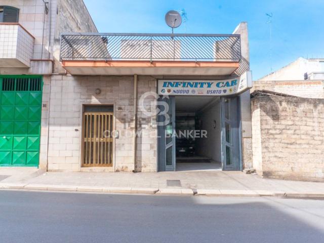 Locale Commerciale in vendita a Andria, Barletta-andria-trani