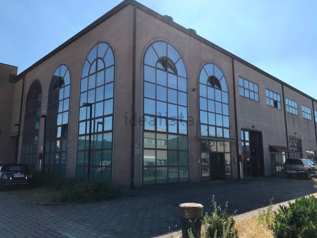 Locale Commerciale in vendita a Corte Tegge, Reggio Emilia