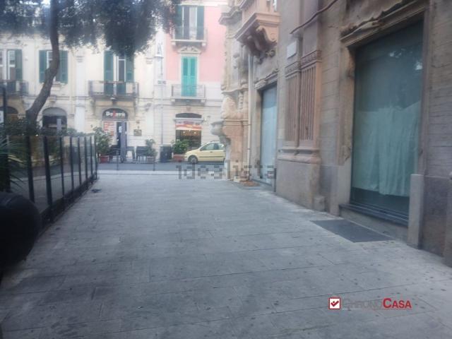 Locale Commerciale in vendita a IV Circoscrizione, Messina