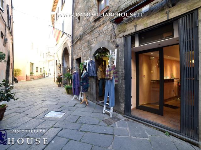 Locale Commerciale in vendita a Bolsena, Viterbo