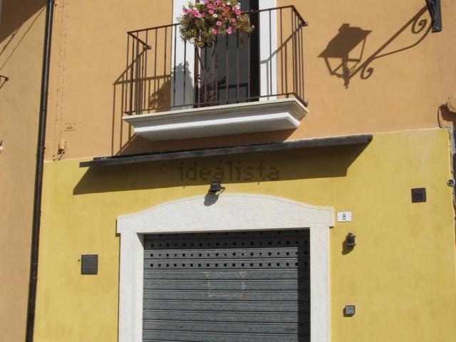 Locale Commerciale in vendita a Unione dei comuni Terre dei Peligni, Roccacasale