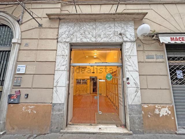 Locale Commerciale in vendita a Fabiano Alto, La Spezia
