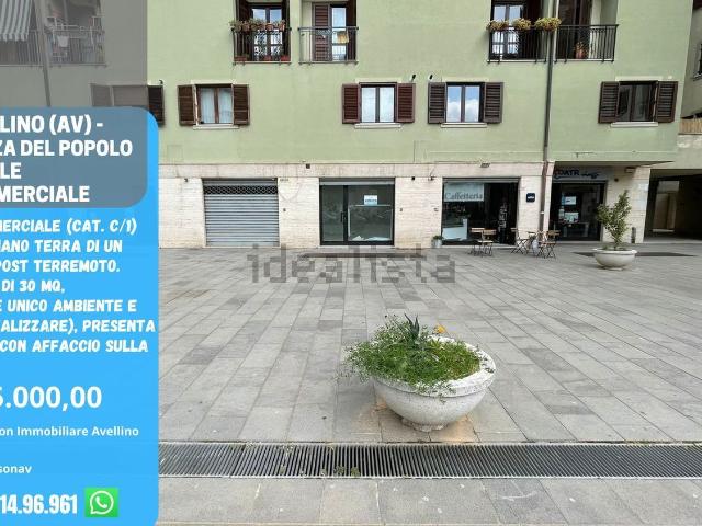 Locale Commerciale in vendita a Avellino, Campania