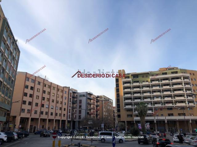 Locale Commerciale in vendita a VIII Circoscrizione, Palermo
