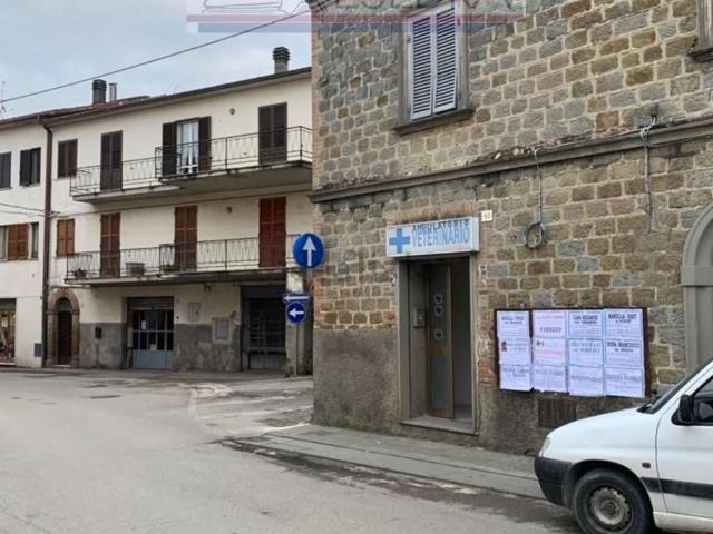 Locale Commerciale in vendita a Cenerente, Umbria