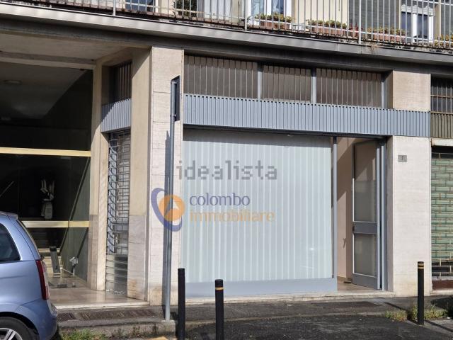 Locale Commerciale in vendita a Busto Arsizio, Lombardia