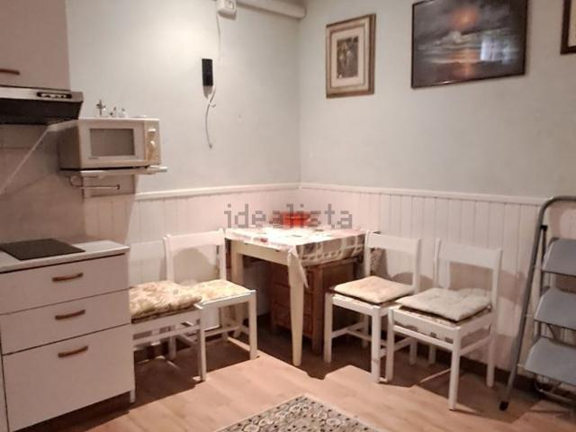 Locale Commerciale in vendita a Ovest, Brenzone