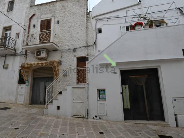 Locale Commerciale in vendita a Puglia, Brindisi