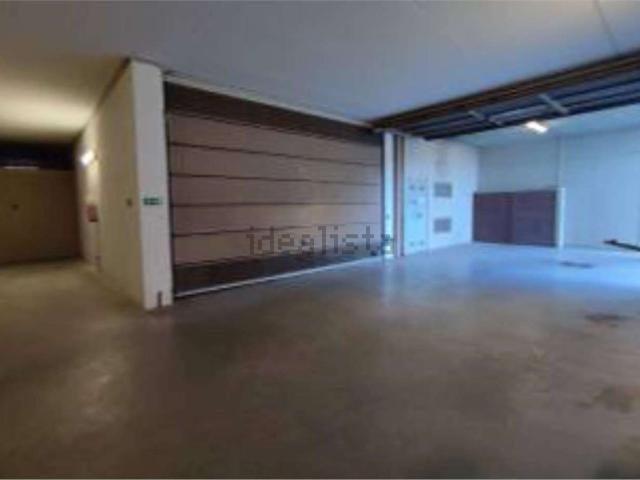 Locale Commerciale in vendita a Santo Lampertico, Thiene