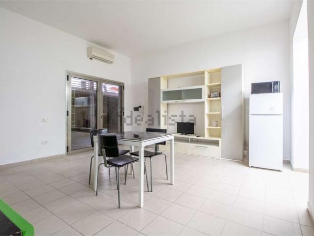 Locale Commerciale in vendita a San Giuseppe - Santa Teresa - Parteolla, Cagliari