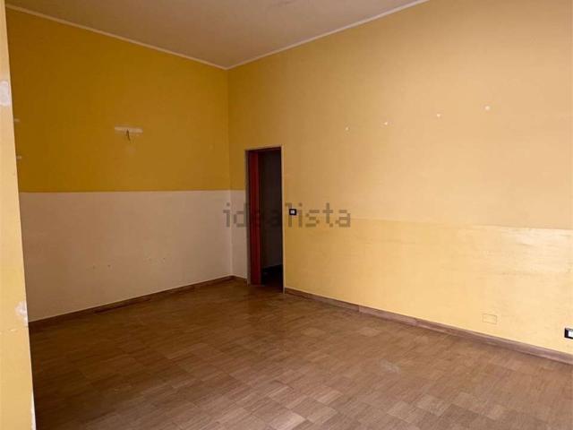 Locale Commerciale in vendita a Canosa di Puglia, Barletta-Andria-Trani