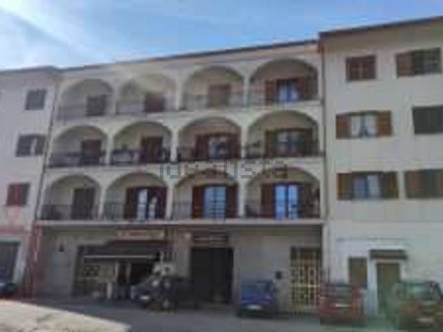 Locale Commerciale in vendita a Calabria, Cosenza
