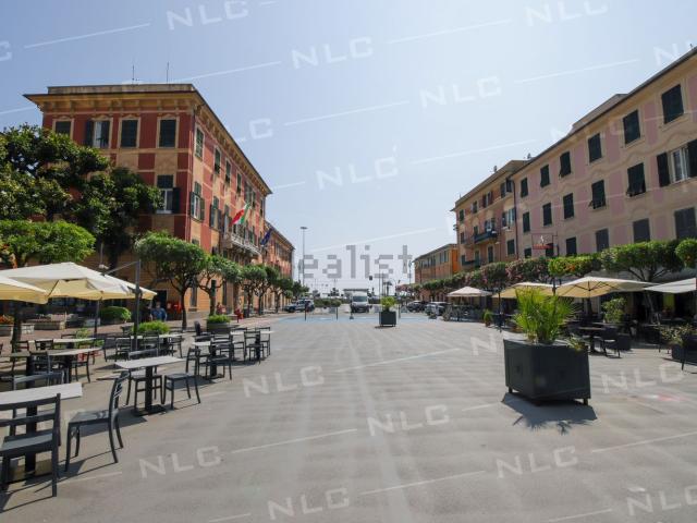Locale Commerciale in vendita a Lavagna, Liguria