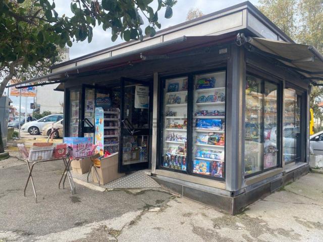 Locale Commerciale in vendita a Marano Di Napoli, Campania