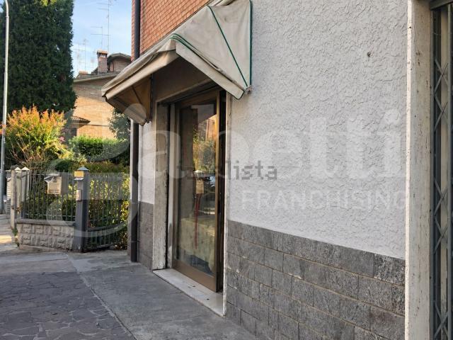 Locale Commerciale in vendita a Rosselli, Modena
