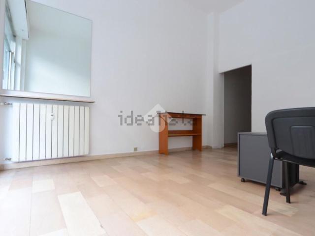 Locale Commerciale in vendita a Piemonte, Alessandria