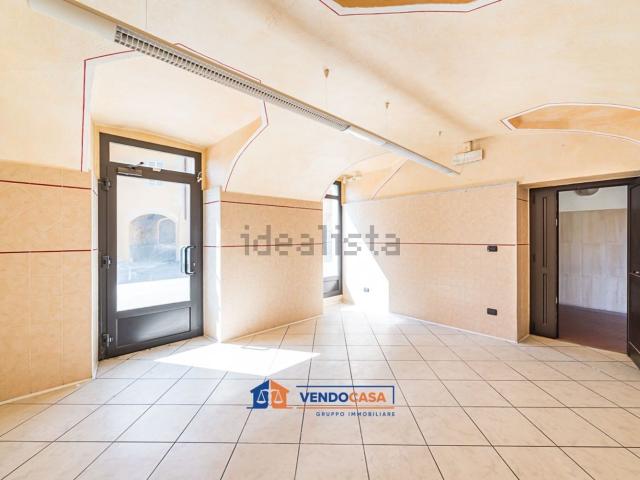 Locale Commerciale in vendita a Piemonte, Cuneo