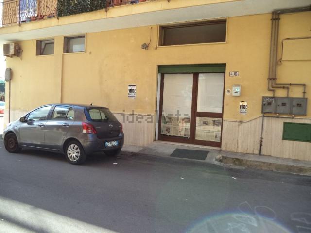Locale Commerciale in vendita a Puglia, Lecce