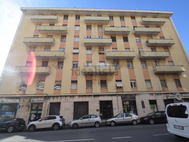 Locale Commerciale in vendita a Ponente, Serra Riccò