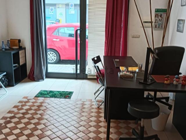 Locale Commerciale in vendita a Borgo Odescalchi, Roma Capitale