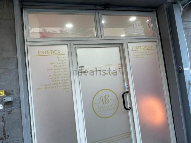 Locale Commerciale in vendita a Municipalità 5, Campania