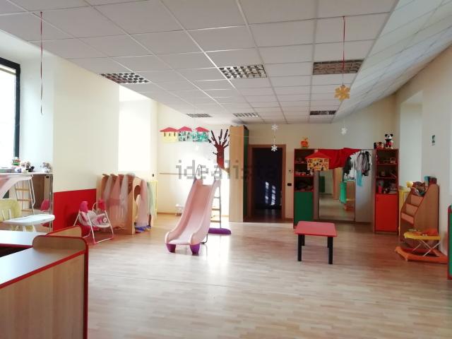 Locale Commerciale in vendita a Busto Arsizio, Lombardia